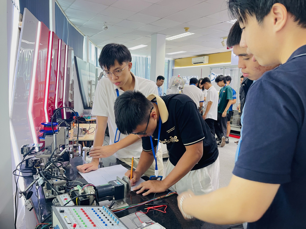 Khoi integrating and demonstrating the device electronics.